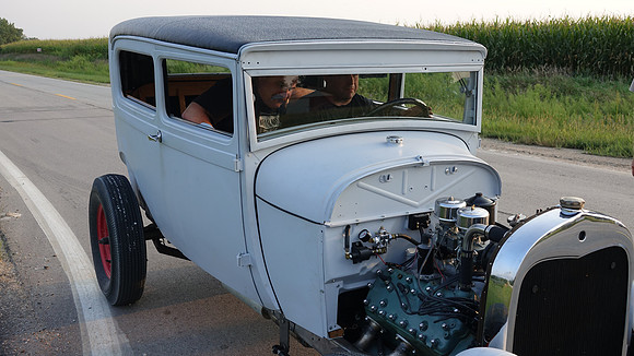 0818_28_sedan_2463