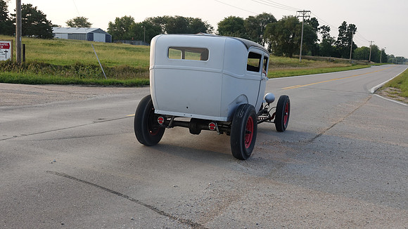 0818_28_sedan_2468