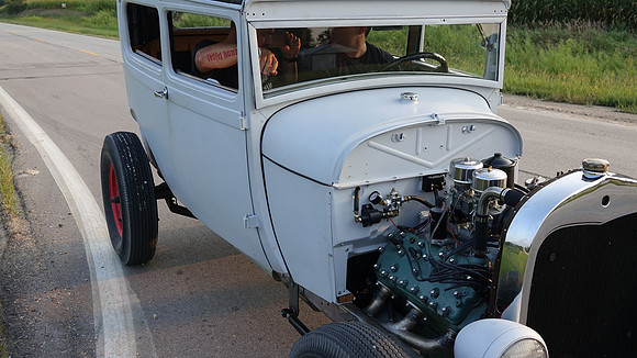 0818_28_sedan_2461