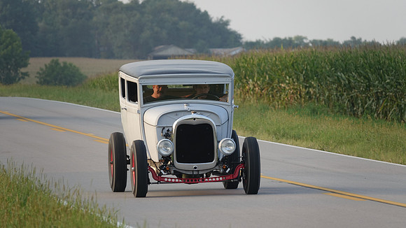 0818_28_sedan_2476